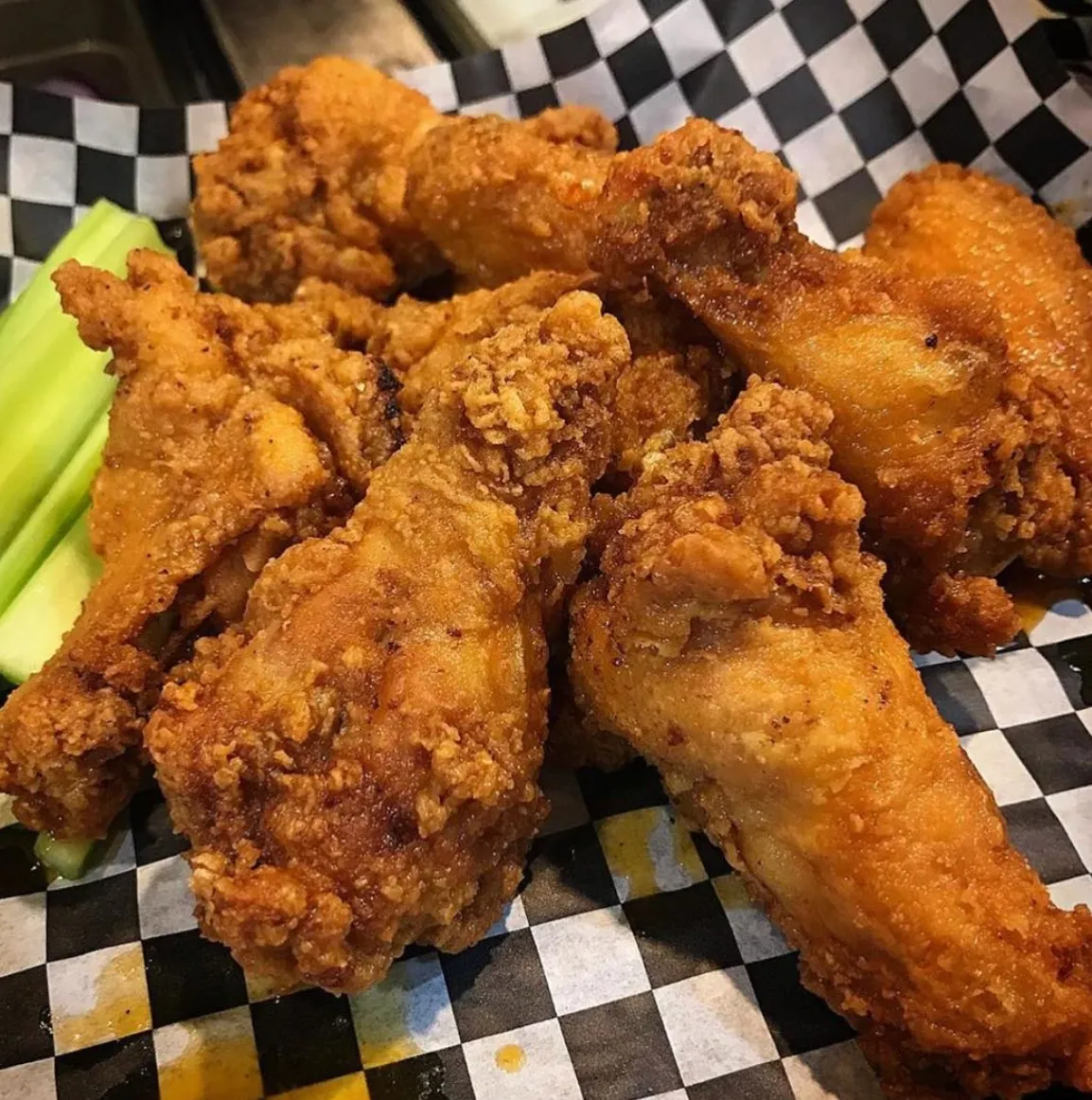 Crispy chicken wings